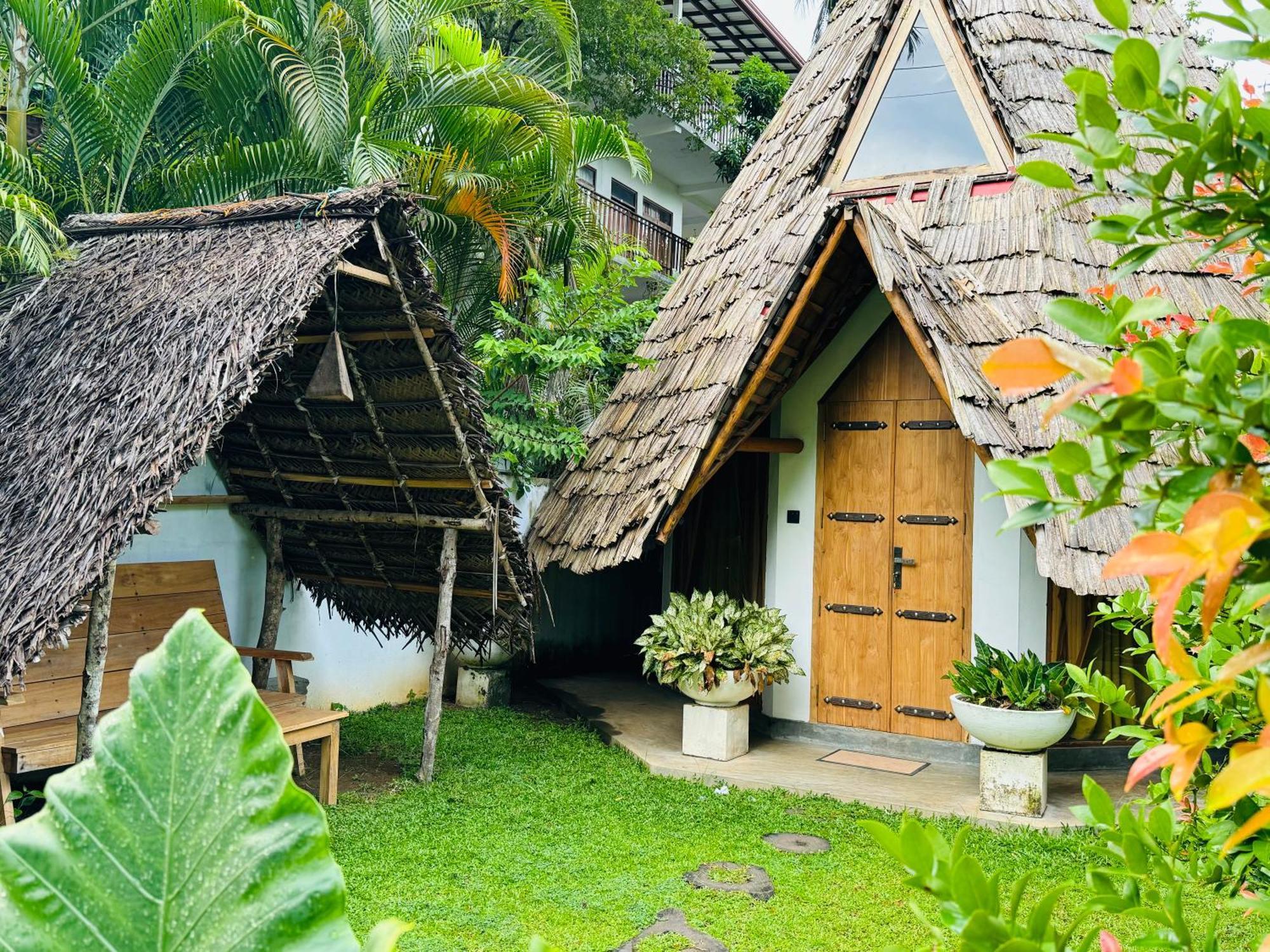 Turtle Wood Cabin Tangalle Exterior foto